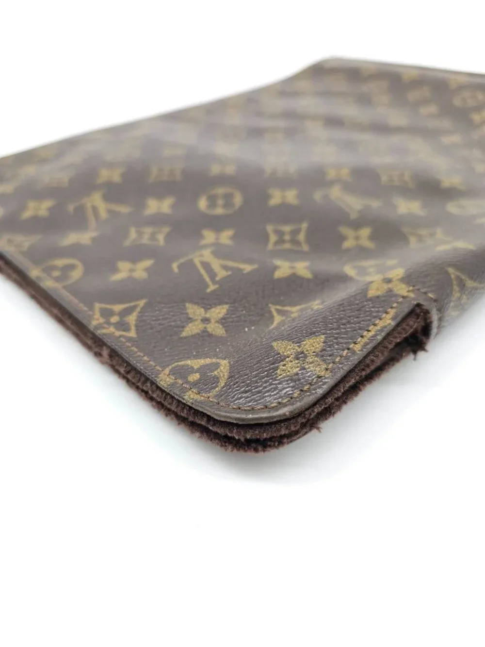 Louis Vuitton sleek louis